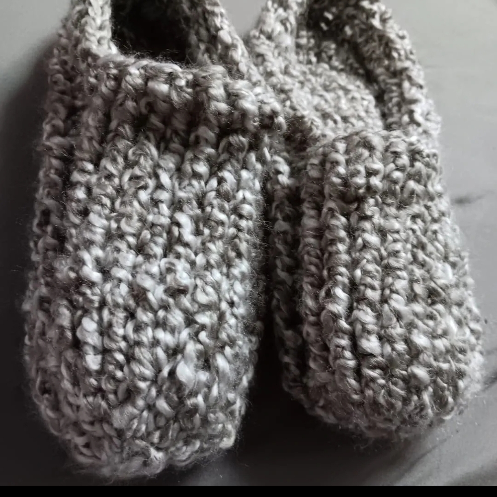 Women's Gray Knitted Slippers